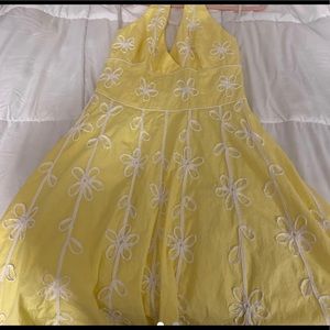 Cute yellow vintage dress, size 4 open to offers